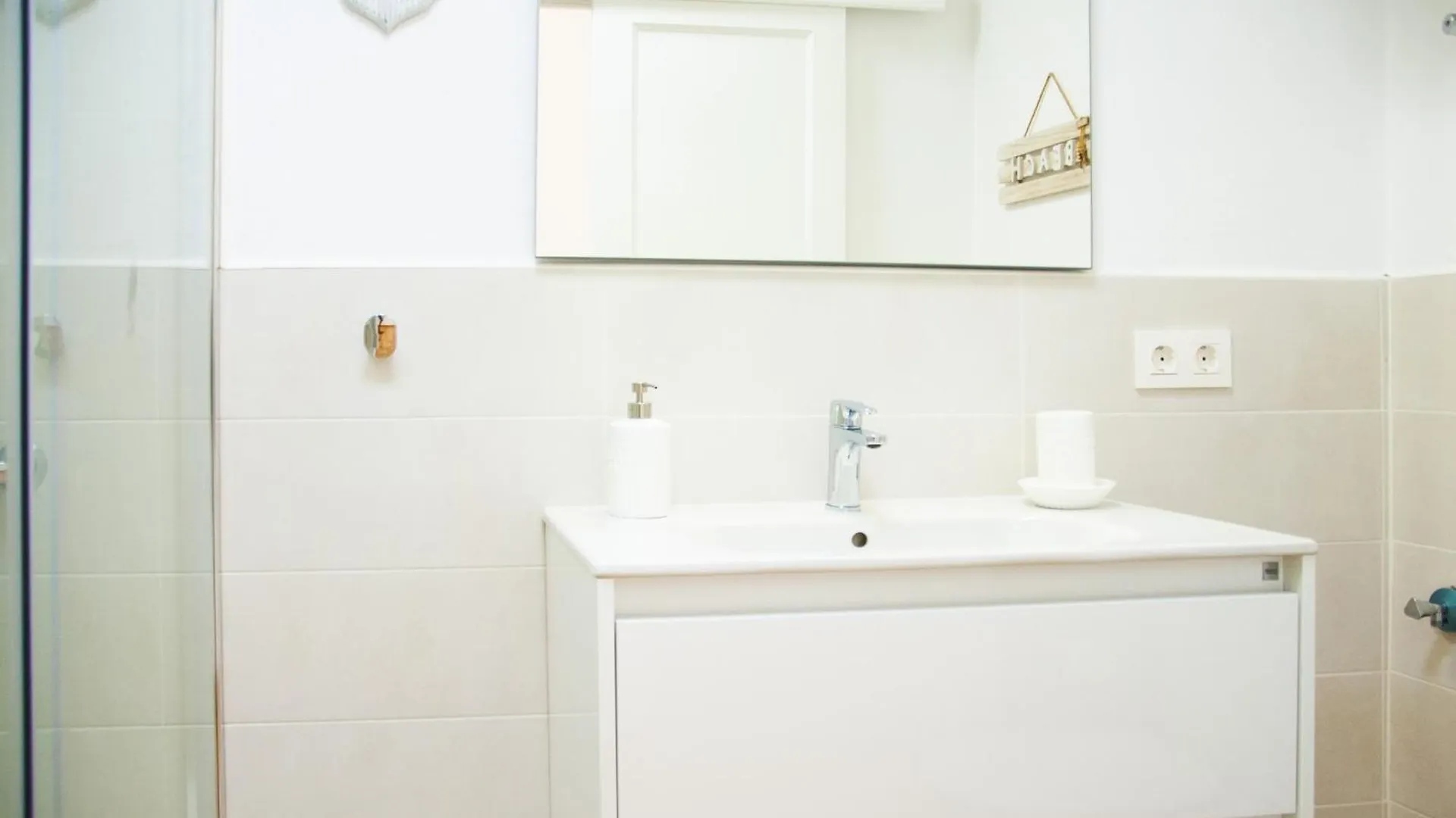 Asana Surf House Famara Apartment