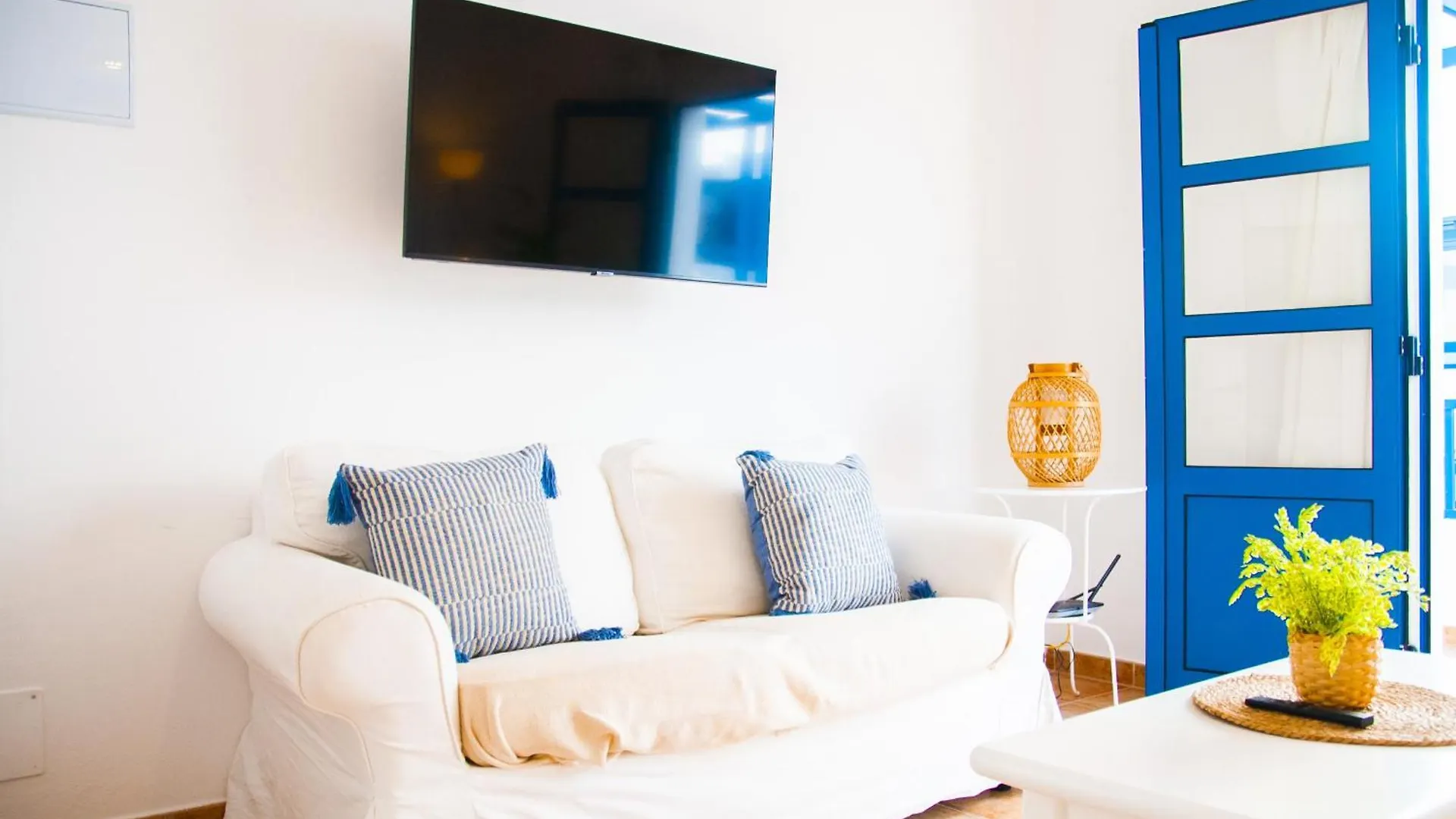 Asana Surf House Famara Apartment
